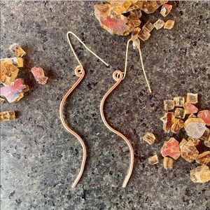 Wavy Stem Earrings Rose Gold Light Copper